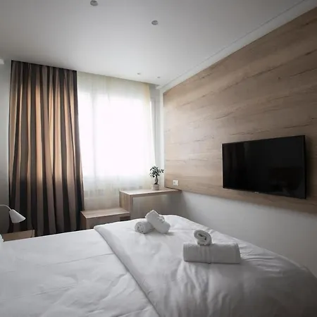 Ornament Suites, Nilie Hospitality Mgmt *