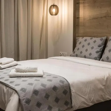Ornament Suites, Nilie Hospitality Mgmt Apartamento